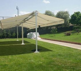 خيمة قابلة للطي